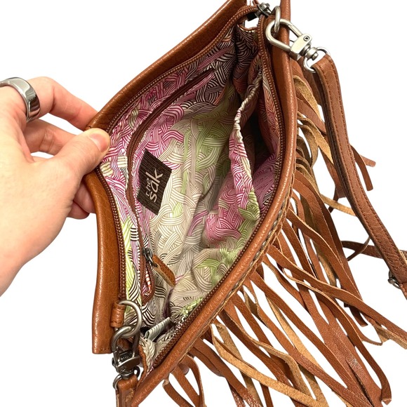The SAK leather fringe crossbody shoulder purse Cognac‎ brown boho western studs - Picture 8 of 10